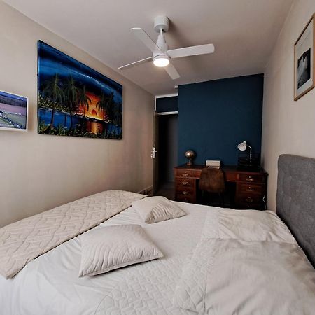 Chambre Spacieuse - Dressing - Sdb Communes - Parking Prive นีมส์ ภายนอก รูปภาพ